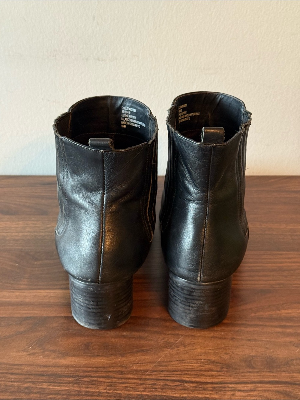 ELLOS CHELSEA Womens Black Leather Pull On Chelsea Pointed Toe Booties 10 - Picture 4 of 10